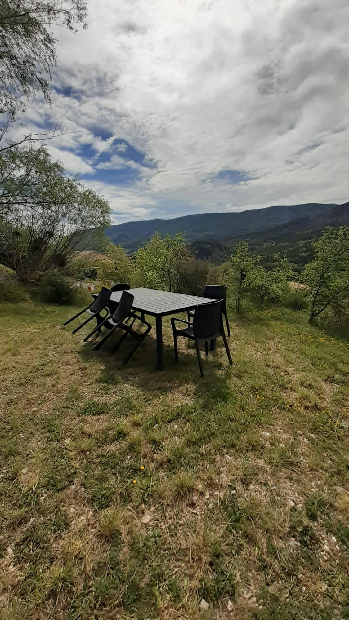 Les Terrasses Du Paradis Orpierre Exterior photo